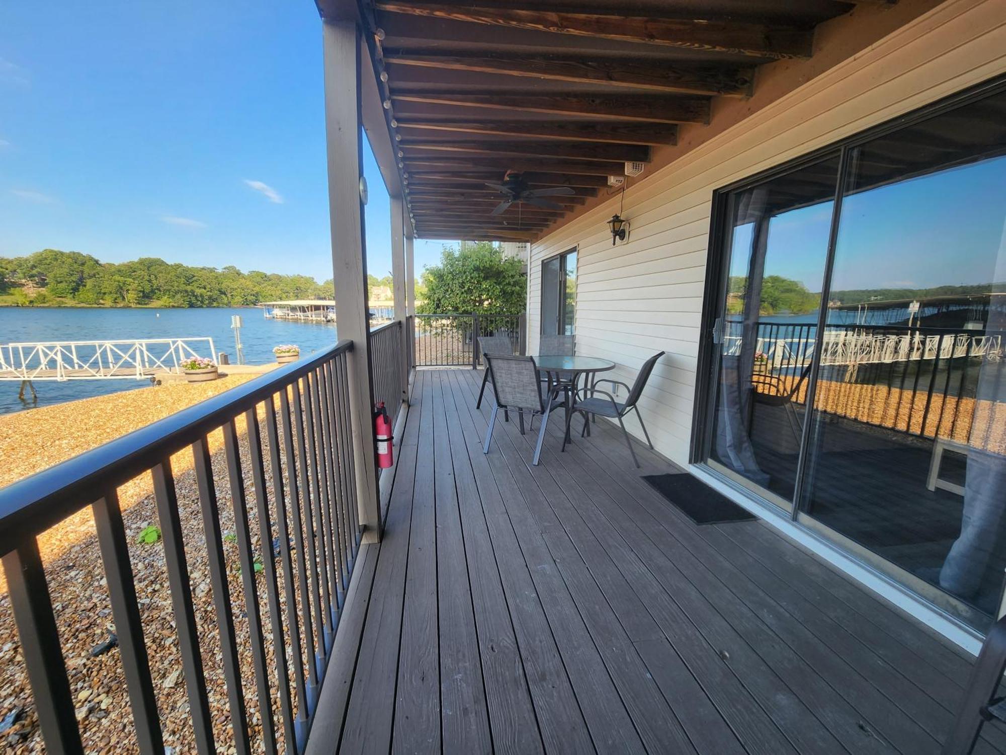 Lakefront Condo With A View Osage Beach Exteriér fotografie